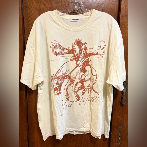 Daydreamer Fort Worth Graphic Tee - Picture 5 of 8